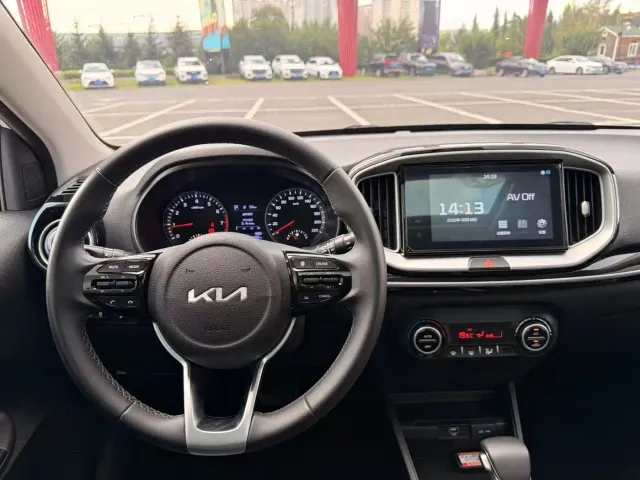 Kia KX1 — Фото автомобиля 5