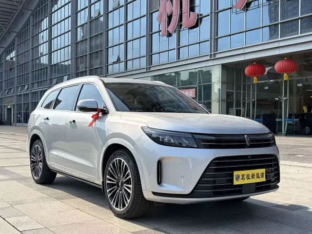 Aito M7 — Фото автомобиля 2