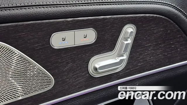 Mercedes-Benz GLS-Class — Фото автомобиля 25