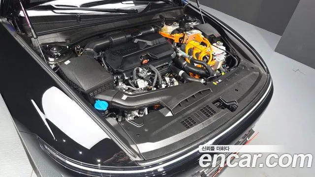 Hyundai Grandeur GN7 — Фото автомобиля 9