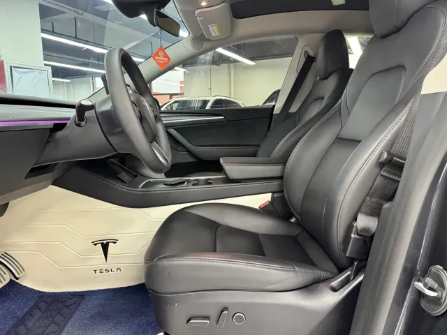 Tesla Model Y — Фото автомобиля 9