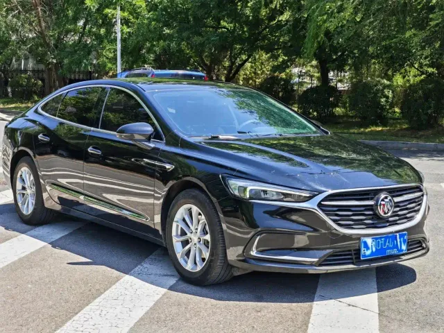 Buick LaCrosse — Фото автомобиля 3