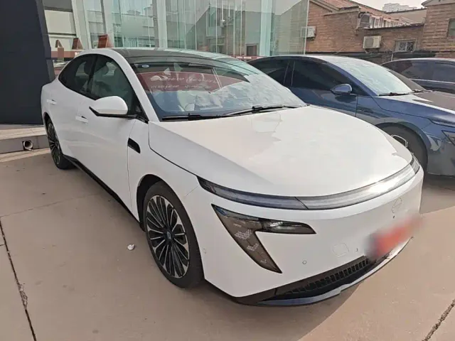 Nissan N7 — Фото автомобиля 3