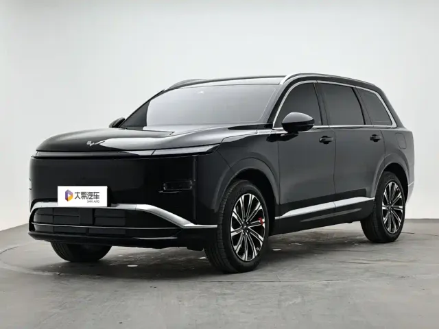 Фотография автомобиля — Wuling Starlight L