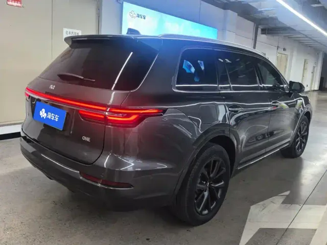 Li Auto ONE — Фото автомобиля 3