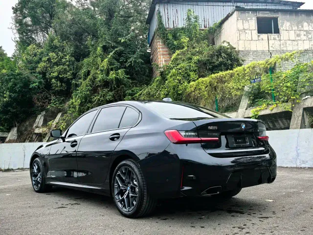 BMW 3 Series — Фото автомобиля 15