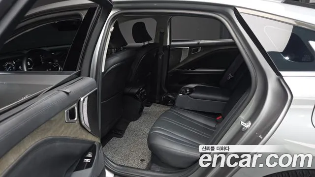 Kia K8 K8 Hybrid — Фото автомобиля 11