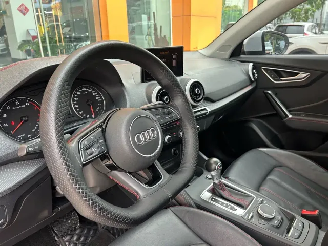 Audi Q2L — Фото автомобиля 24