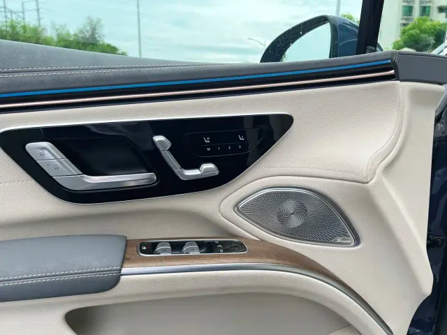 Mercedes-Benz EQS — Фото автомобиля 10