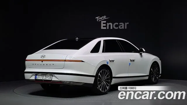 Hyundai Grandeur — Фото автомобиля 2