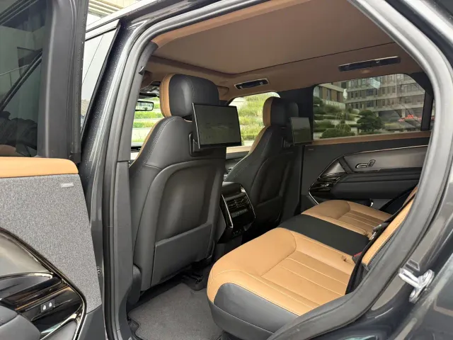 Land Rover Range Rover Sport — Фото автомобиля 10