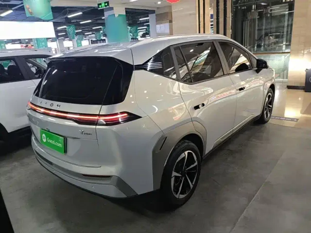 GAC Aion Y — Фото автомобиля 4