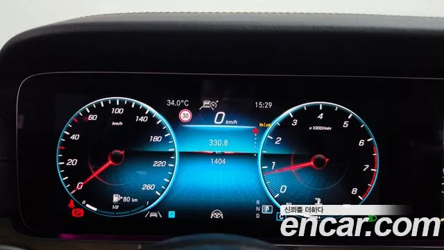Mercedes-Benz E-Class — Фото автомобиля 7