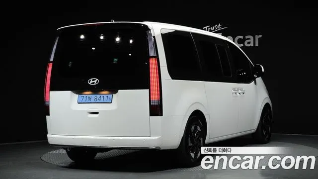 Hyundai Staria — Фото автомобиля 2
