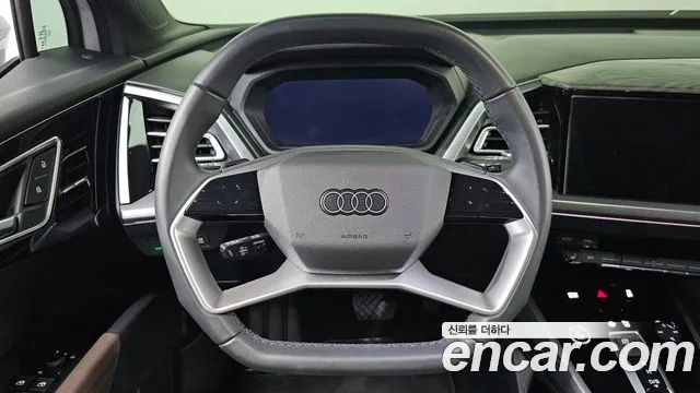 Audi Q4 e-tron — Фото автомобиля 14