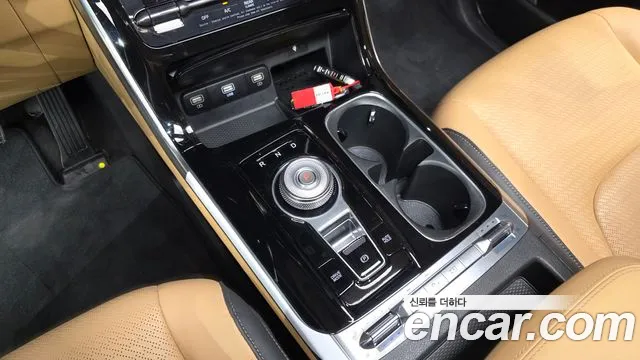 Kia Canival Carnival 4 поколение Бензин 9 мест Signature — Фото автомобиля 9
