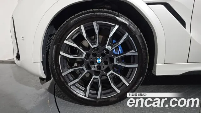 BMW X6 xDrive40i M Sport — Фото автомобиля 5