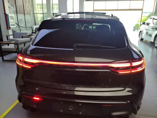 Porsche Macan — Фото автомобиля 5