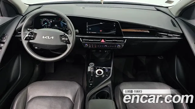 Kia Niro — Фото автомобиля 10