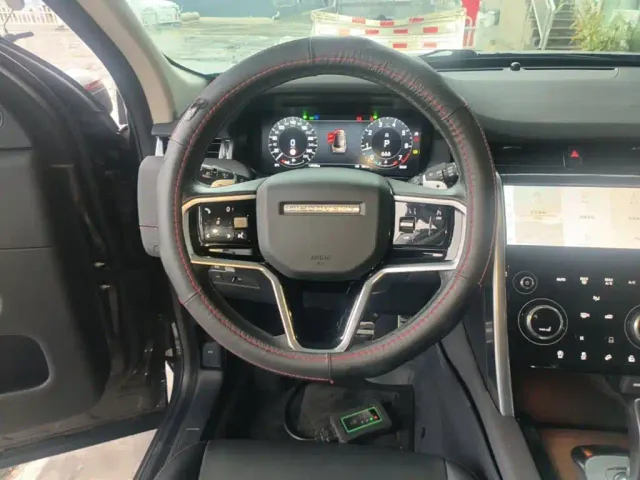 Land Rover Discovery Sport — Фото автомобиля 10
