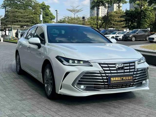 Toyota Avalon — Фото автомобиля 3