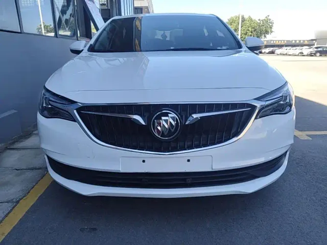 Buick Excelle — Фото автомобиля 2