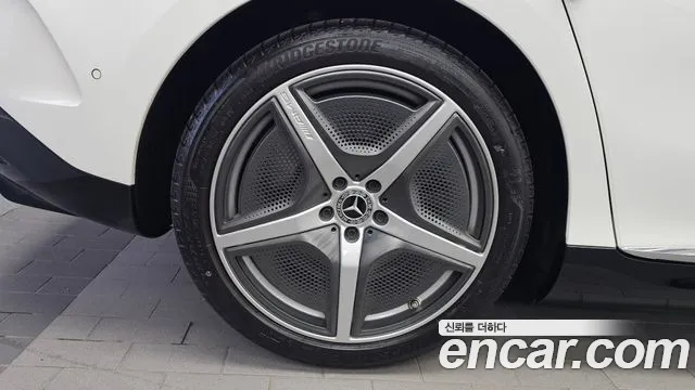 Mercedes-Benz EQE V295 — Фото автомобиля 5