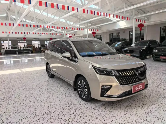 Wuling Jiachen — Фото автомобиля 3