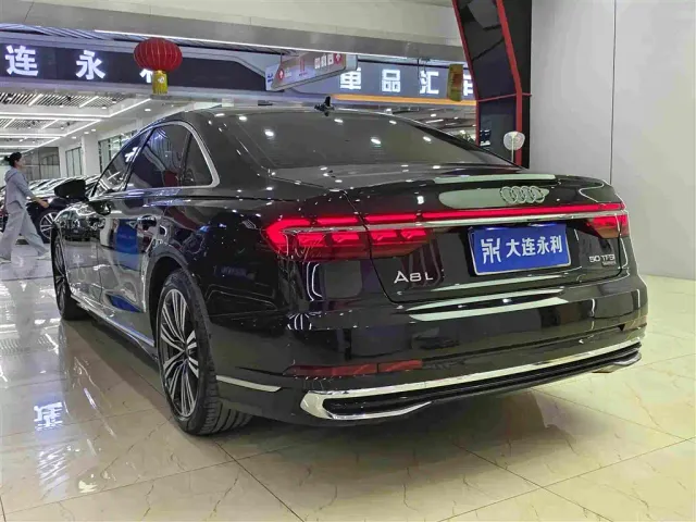 Audi A8 — Фото автомобиля 16