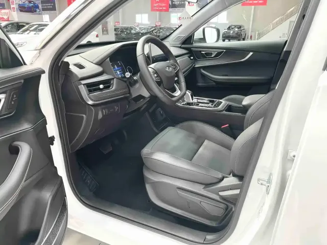 Chery Tiggo 8 — Фото автомобиля 7