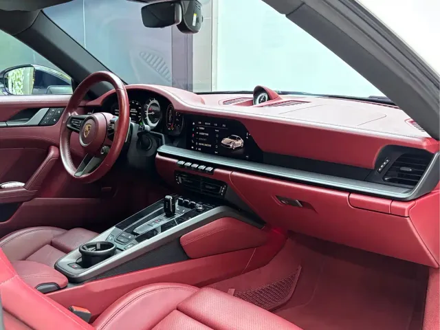 Porsche 911 — Фото автомобиля 6