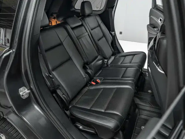 Jeep Grand Cherokee — Фото автомобиля 25