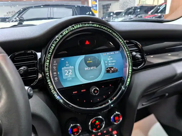 MINI Hatch — Фото автомобиля 10