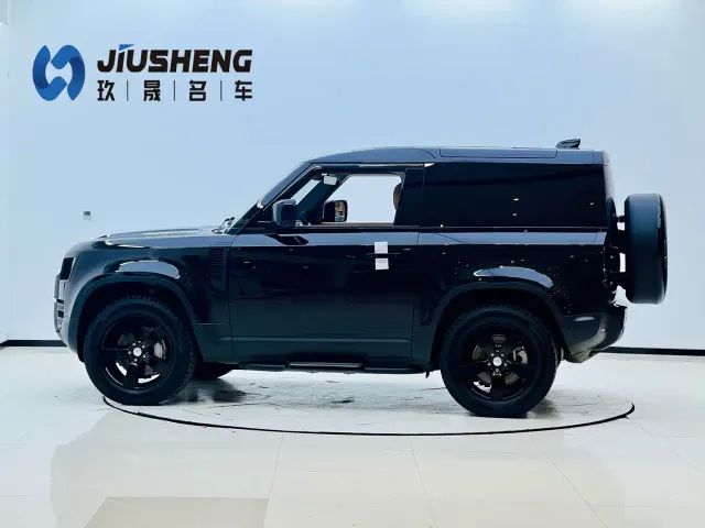 Land Rover Defender — Фото автомобиля 3