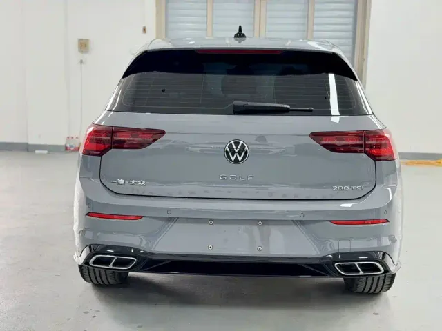 Volkswagen Golf — Фото автомобиля 6