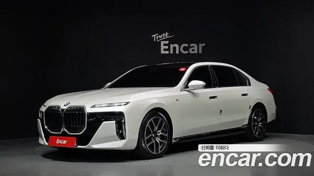 Фотография автомобиля — BMW 7 Series G70