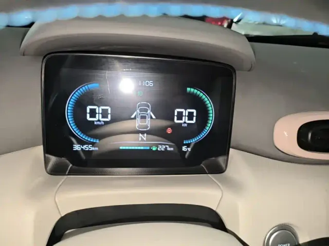 Leapmotor T03 — Фото автомобиля 11