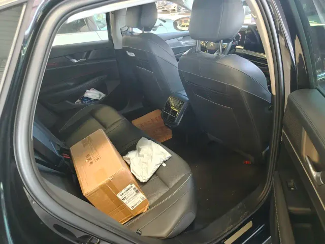 Volkswagen Passat — Фото автомобиля 16