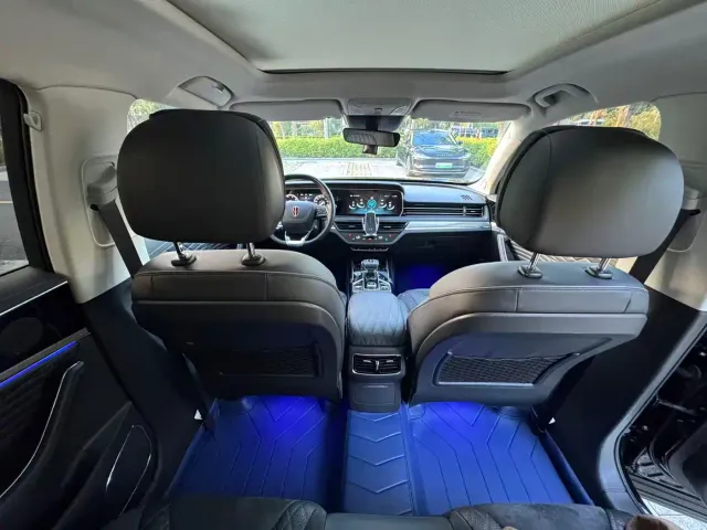 Hongqi HS5 — Фото автомобиля 14