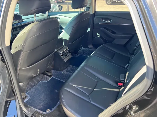 Honda Accord — Фото автомобиля 3