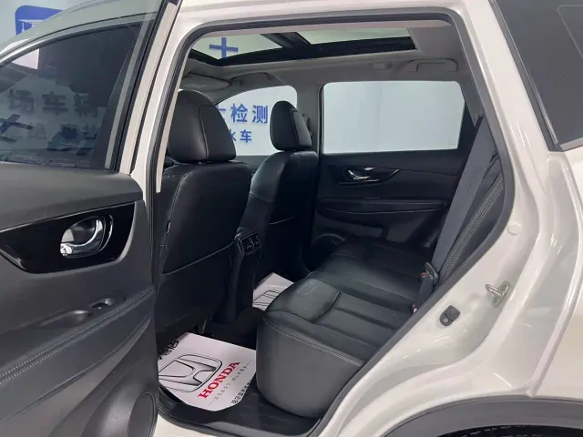 Nissan X-Trail — Фото автомобиля 8