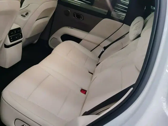 Li Auto i6 — Фото автомобиля 16