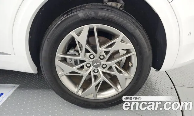 Genesis GV70 — Фото автомобиля 6