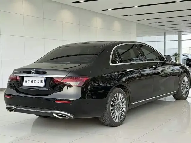 Mercedes-Benz E-Class — Фото автомобиля 6