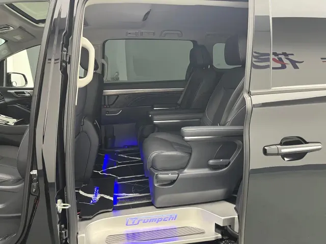 GAC Trumpchi M8 — Фото автомобиля 12