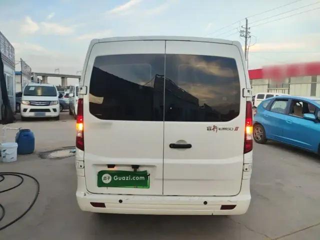 Changan Ruixing EM60 — Фото автомобиля 5