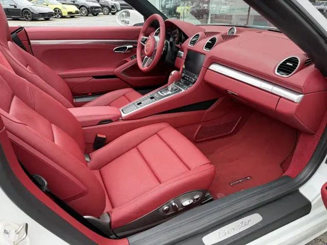 Porsche 718 — Фото автомобиля 8