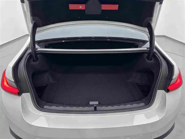 BMW i3 — Фото автомобиля 24