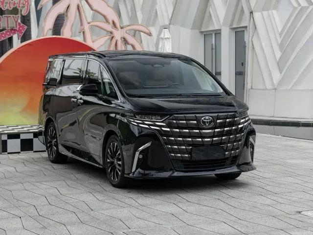Toyota Alphard 2024 Hybrid 2.5L Prestige Edition — Фото автомобиля 3
