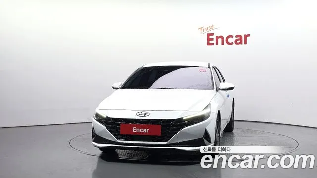 Hyundai AVANTE Avante (CN7) — Фото автомобиля 3